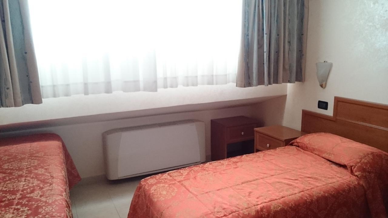 Hotel Holiday House San Giovanni Rotondo Exterior photo